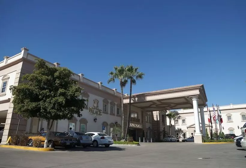 فندق Royal Palace