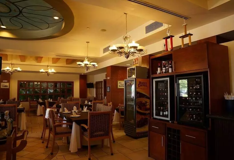 فندق Royal Palace