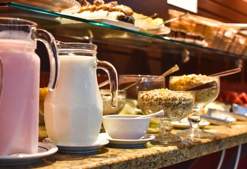 فندق Sandri City