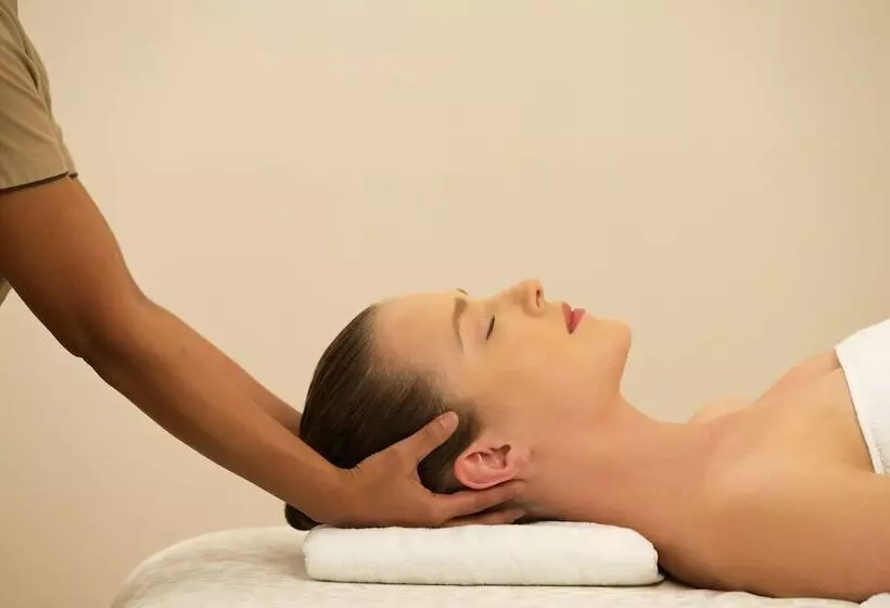 Hyatt Regency Galleria Residence Dubai