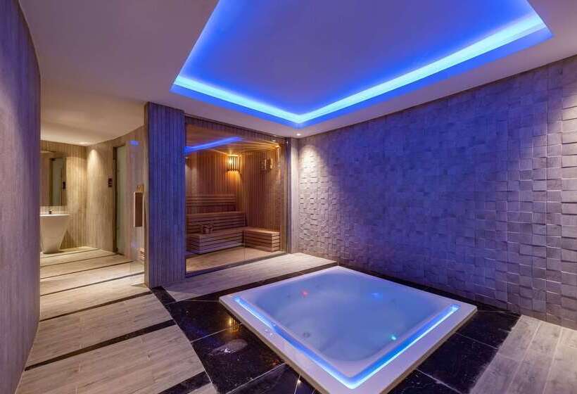 Ramada Hotel & Suites By Wyndham Al Qassim