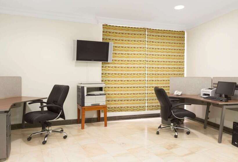 Ramada Hotel & Suites By Wyndham Al Qassim