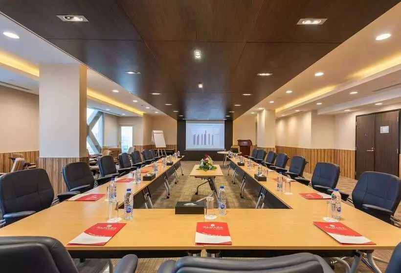 Ramada Hotel & Suites By Wyndham Al Qassim