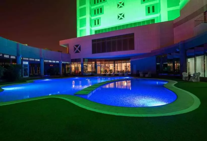 Ramada Hotel & Suites By Wyndham Al Qassim