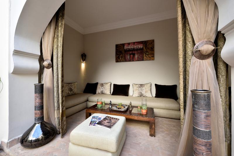 Riad Les Ammonites And Spa