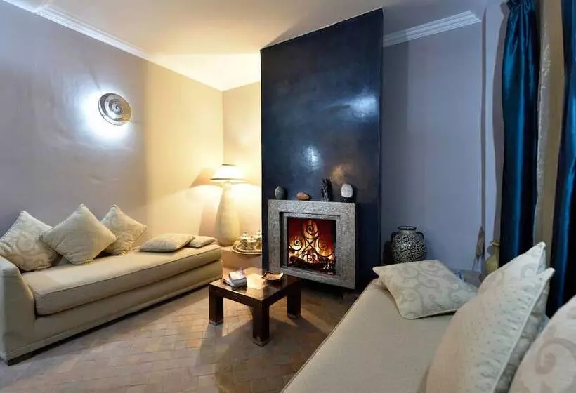 Riad Les Ammonites And Spa