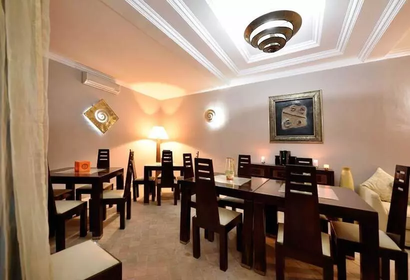 Riad Les Ammonites And Spa