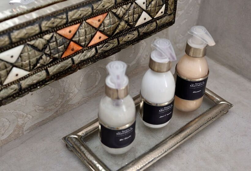 Riad Les Ammonites And Spa