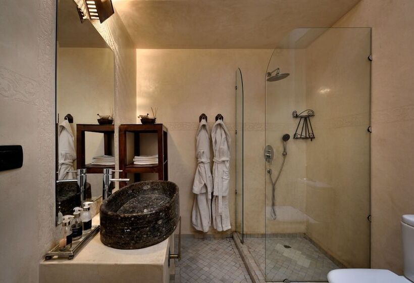 Riad Les Ammonites And Spa
