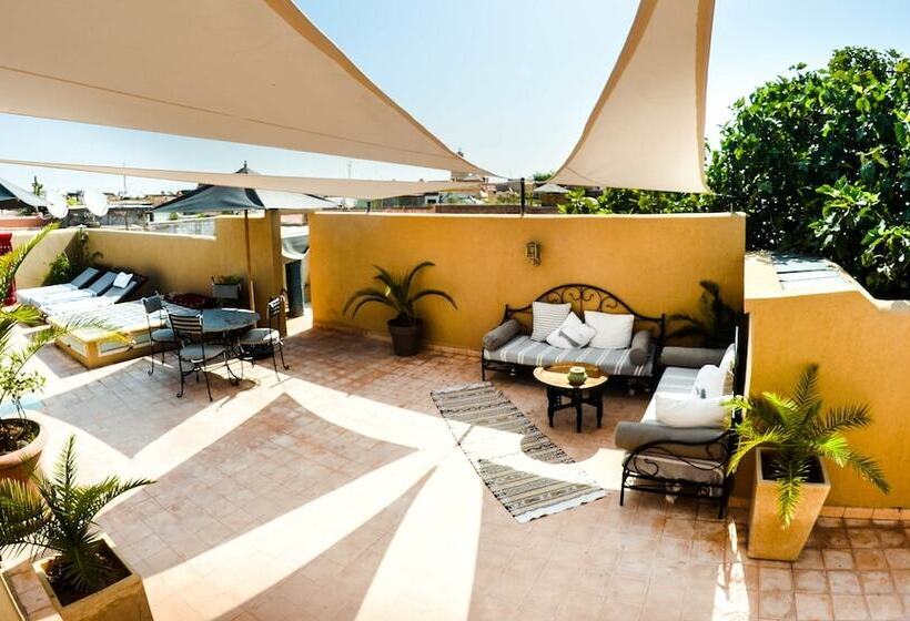 Riad Les Ammonites And Spa