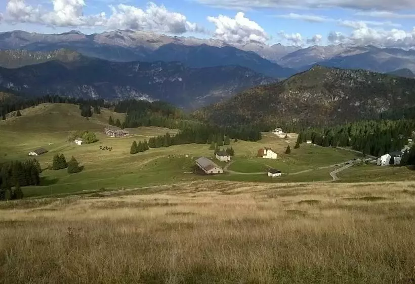 B&b Ai Pini