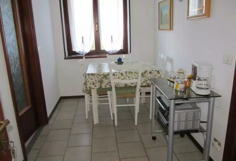 B&b Ai Pini