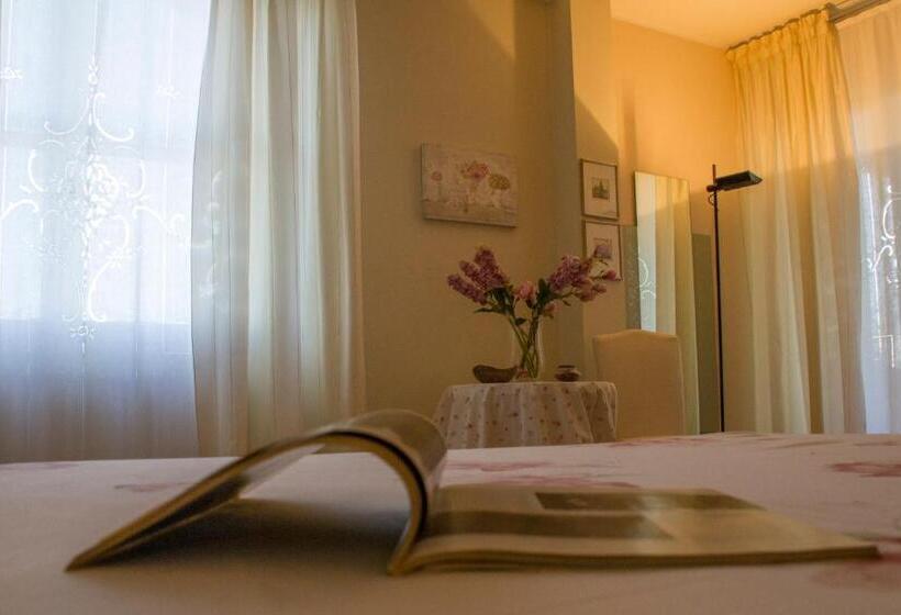 مبيت وإفطار Il Giardino Delle Rose