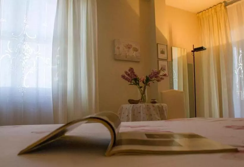 ベッドアンドブレックファースト Il Giardino Delle Rose