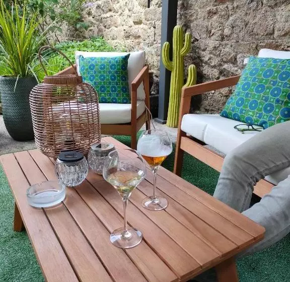 Aamiaismajoitus (B&B) Maison D Hôtes La Suite 27, Appartement La Suite 27, 3clevacances