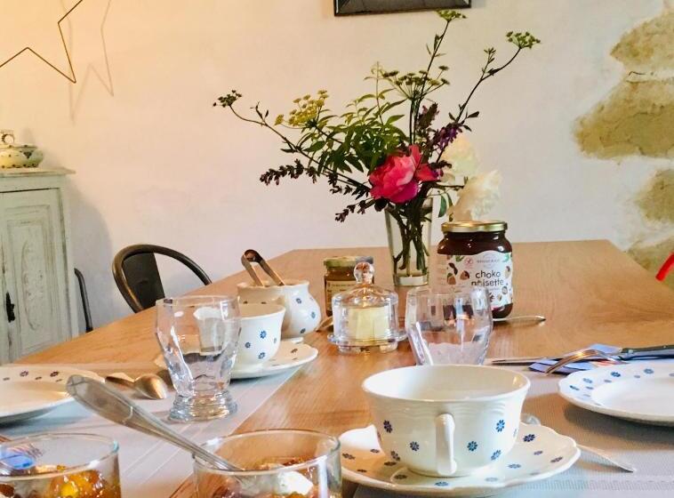 مبيت وإفطار Les Didascalies