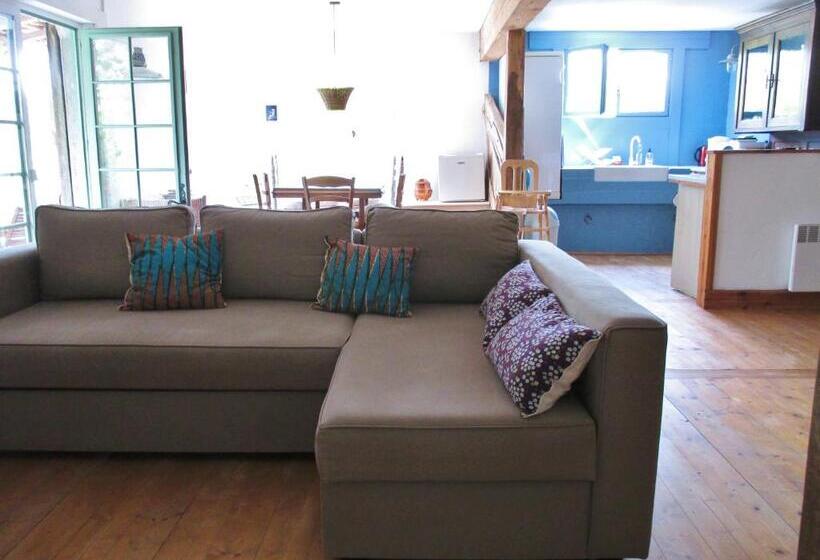 مبيت وإفطار Les Didascalies