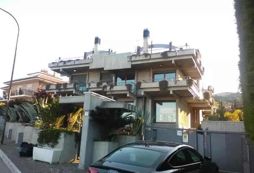 Aamiaismajoitus (B&B) Villa Angela