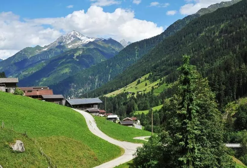 ホテル Bauernhof Entalhof