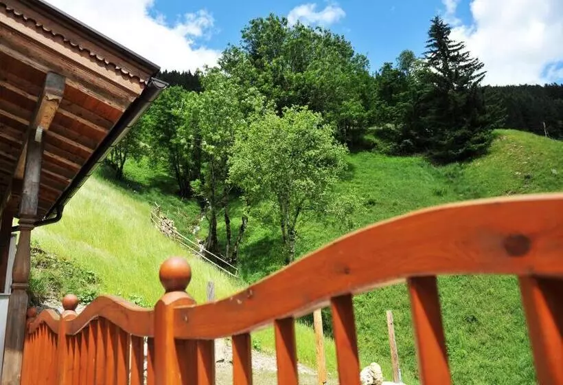 ホテル Bauernhof Entalhof