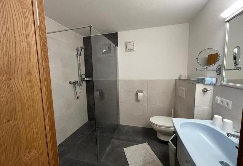 ホテル Filzerlehen