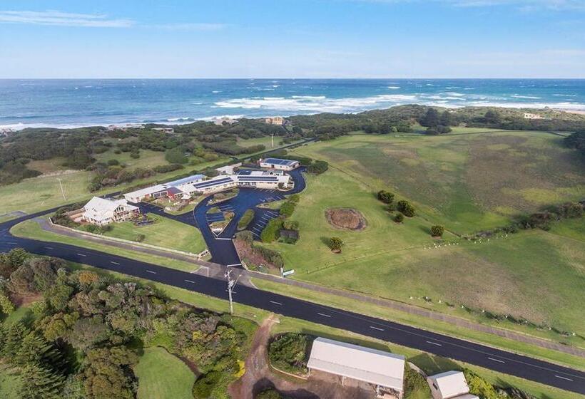 Logans Beach Apartments   The Loft