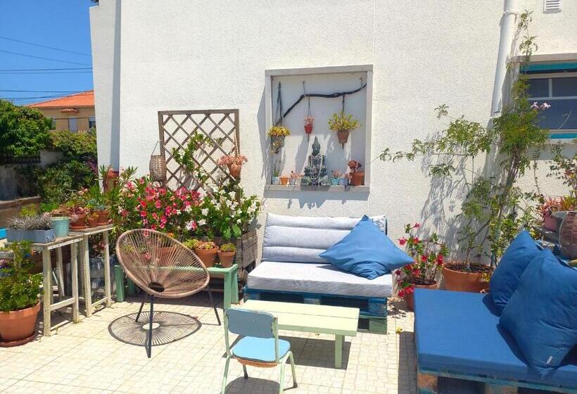 פנסיון Ethic Surf House