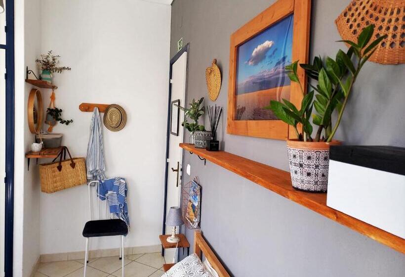 פנסיון Ethic Surf House