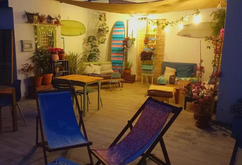 פנסיון Ethic Surf House