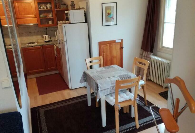 膳宿费 Firsthome Guesthouse