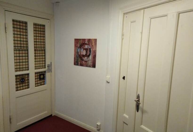 膳宿费 Firsthome Guesthouse