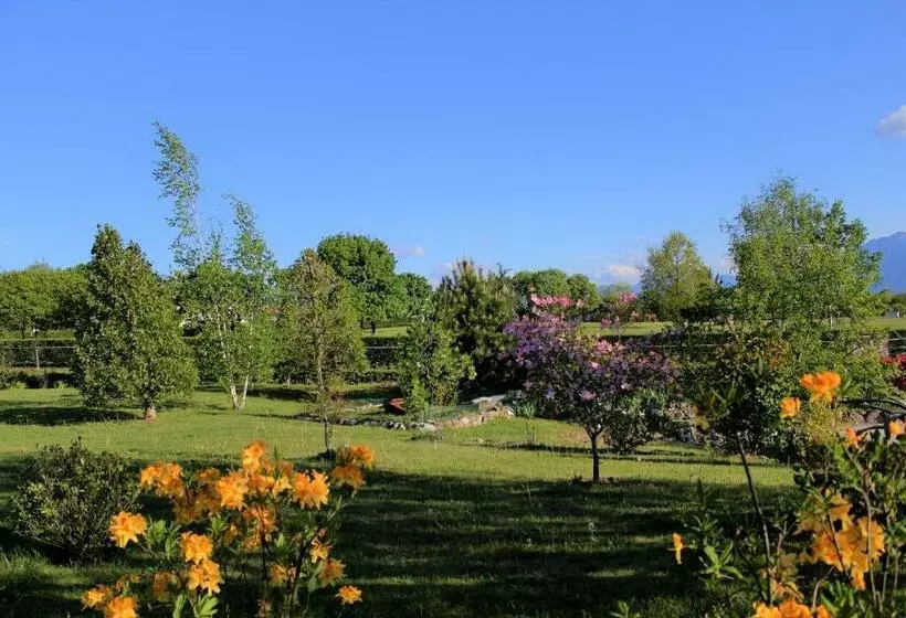 Aamiaismajoitus (B&B) A Cjase Di Sandra