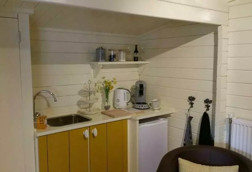 ベッドアンドブレックファースト Bed En Breakfast Gees