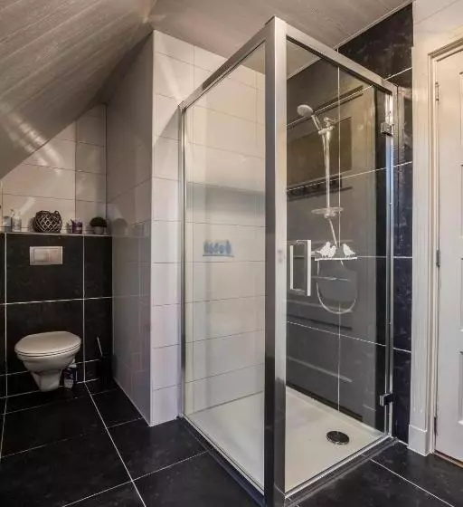 ベッドアンドブレックファースト Bed En Breakfast Gees