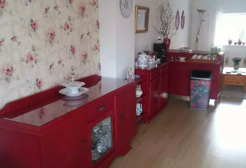 ベッドアンドブレックファースト Bed En Broodje Bloem