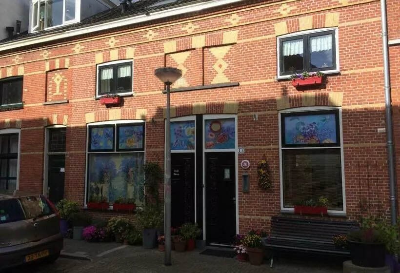 ベッドアンドブレックファースト Bed En Broodje Bloem