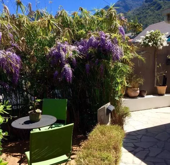 تختخواب و صبحانه Case Nyala