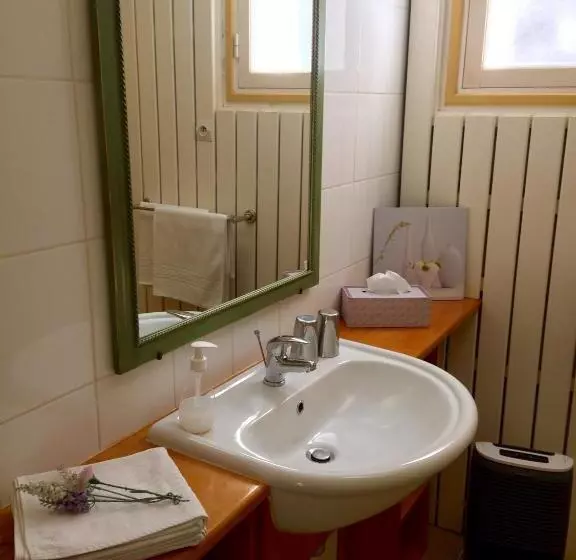 تختخواب و صبحانه Case Nyala