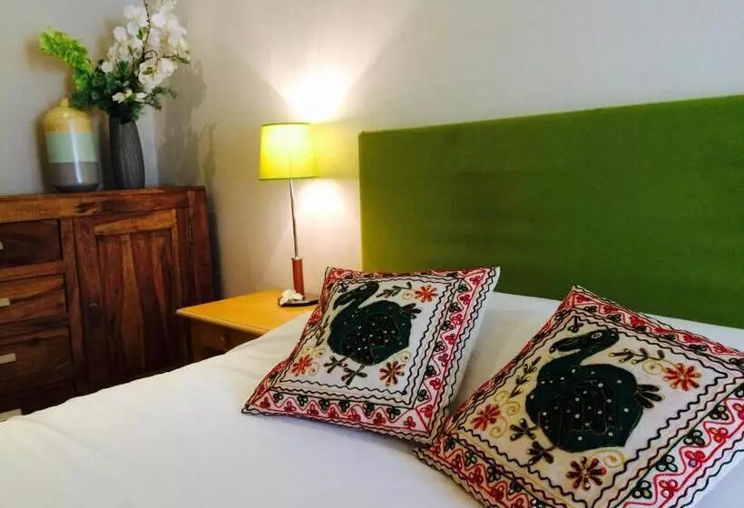 تختخواب و صبحانه Case Nyala