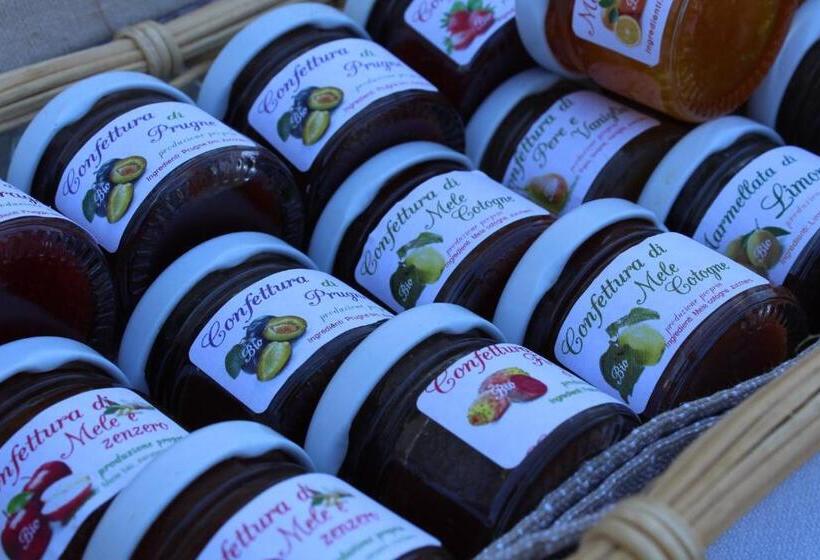 צימר Dimora San Quirico   Rooms & Food