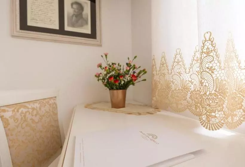 ベッドアンドブレックファースト Dimora San Quirico   Rooms & Food