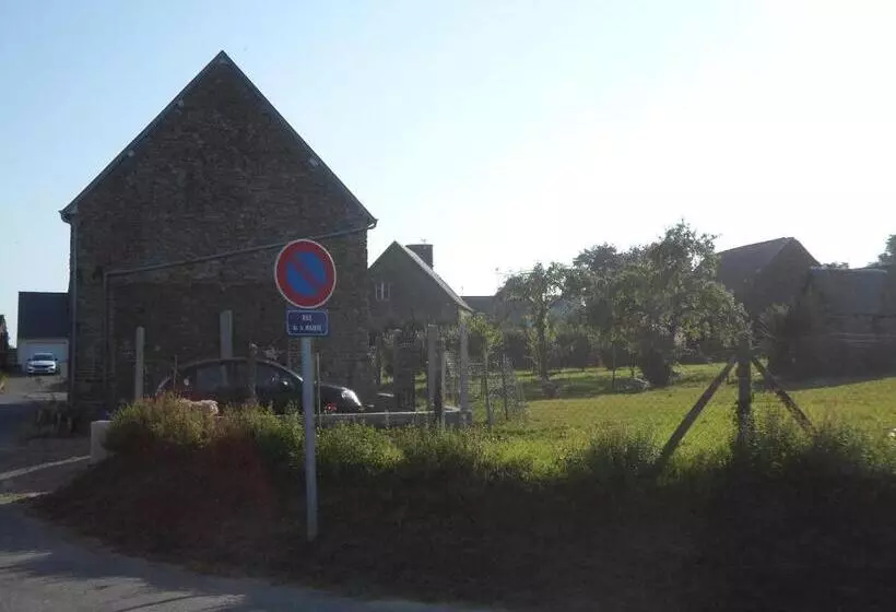 Aamiaismajoitus (B&B) Les Colombes De La Baie Du Mont Saint Michel