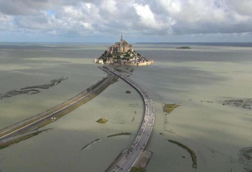 민박 Les Colombes De La Baie Du Mont Saint Michel