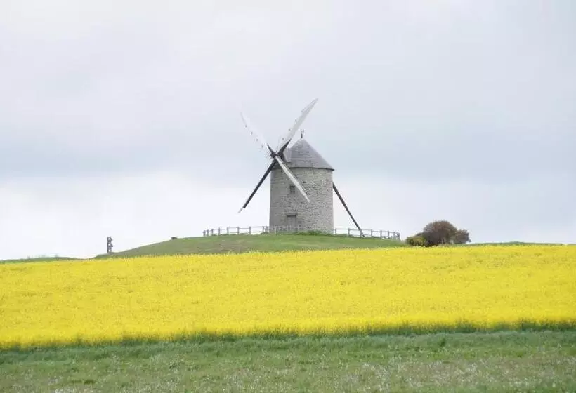 Aamiaismajoitus (B&B) Les Colombes De La Baie Du Mont Saint Michel