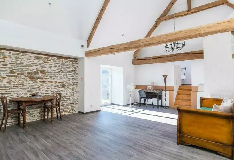 Aamiaismajoitus (B&B) Les Colombes De La Baie Du Mont Saint Michel