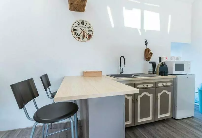 Aamiaismajoitus (B&B) Les Colombes De La Baie Du Mont Saint Michel