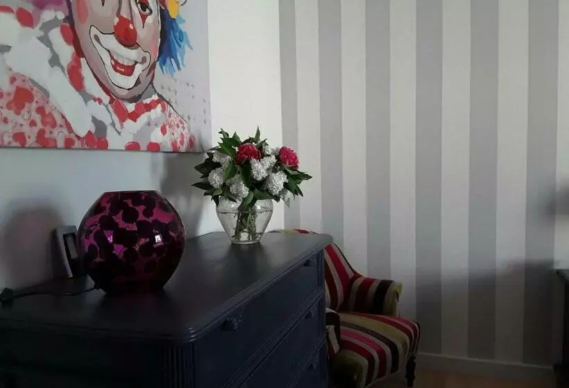 Aamiaismajoitus (B&B) Suite Luzilloise