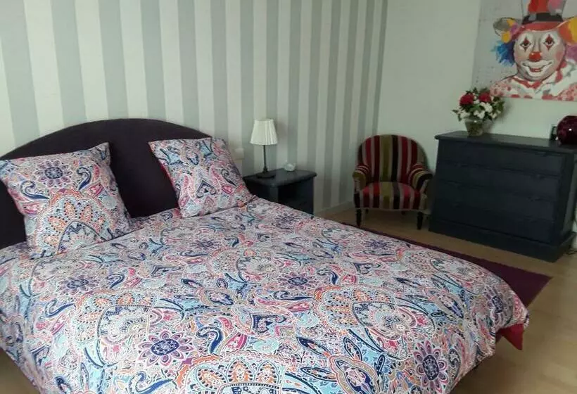 Aamiaismajoitus (B&B) Suite Luzilloise