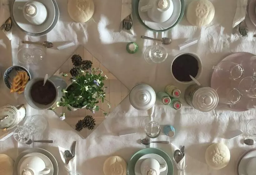 Aamiaismajoitus (B&B) Villa Pacchioni