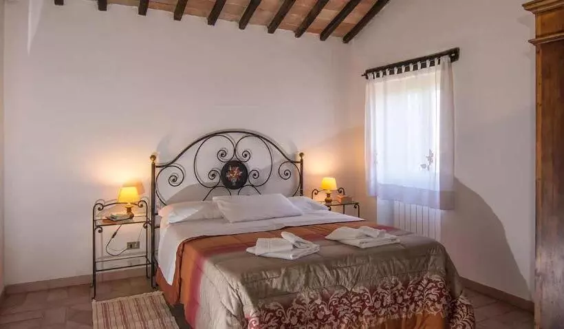 Hotelli Bio Agriturismo Montemenardo Apartments